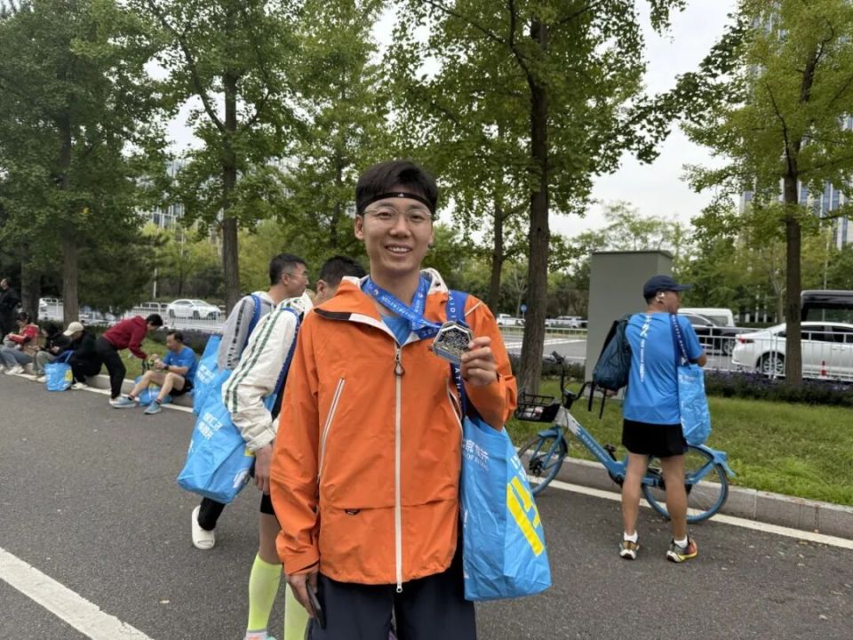 xAlo, tAUrN xAlo, tAUrN