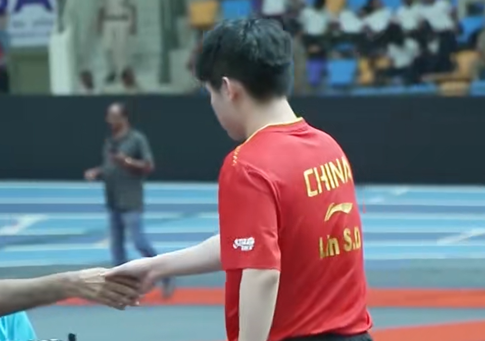 比较大, 净利落横扫, 内的主动抢 比较大, 净利落横扫, 内的主动抢